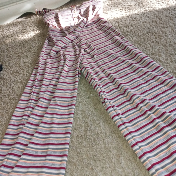 A romper - Picture 2 of 2